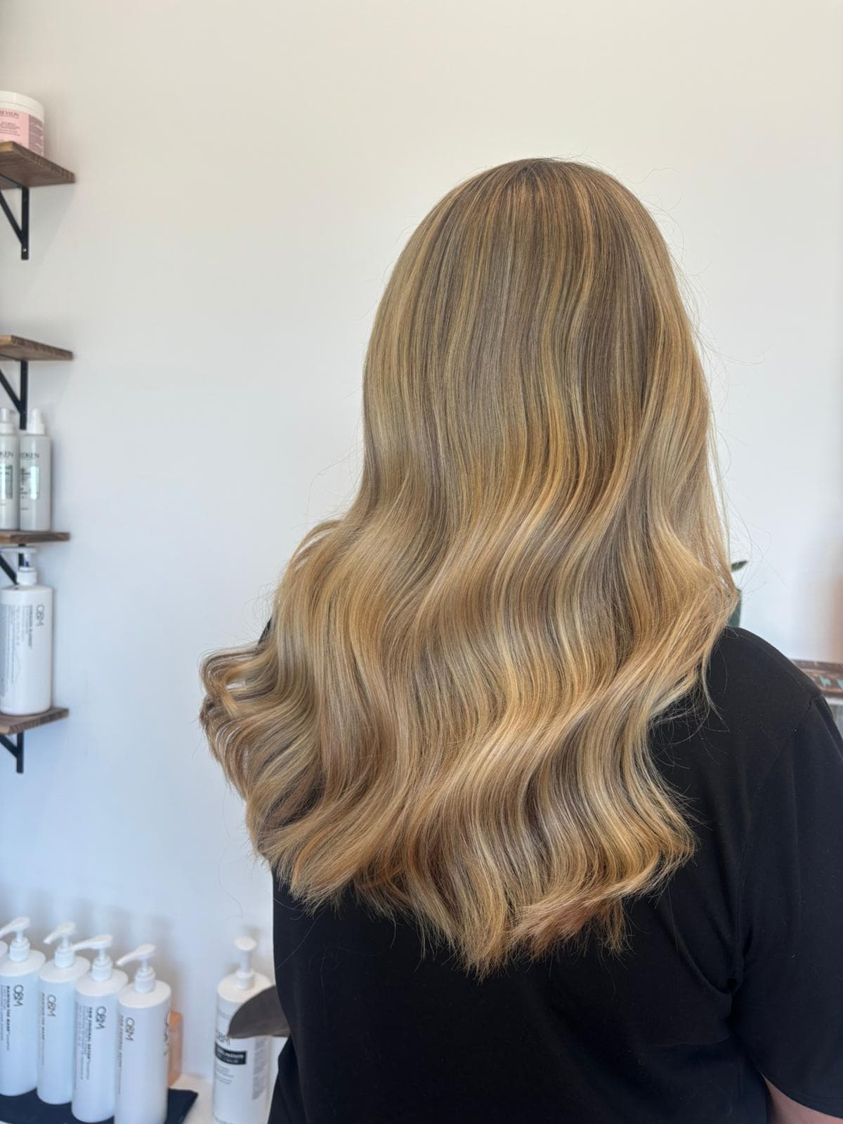 Beautiful blonde waves hairstyle